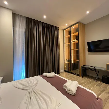 Ξενοδοχείο Domus & 4*