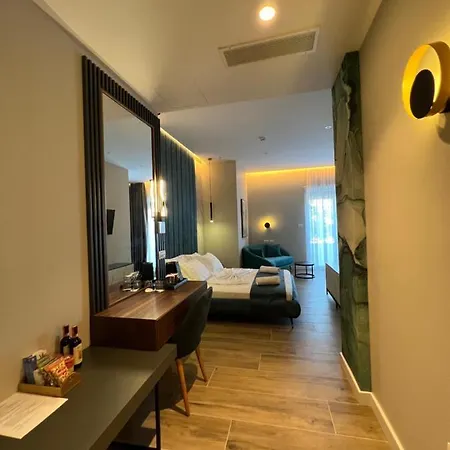 Domus & 4* Shëngjin