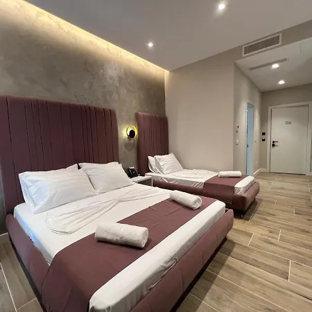 Ξενοδοχείο Domus &