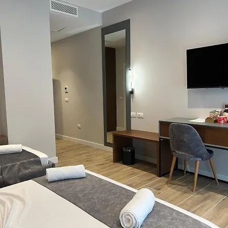 Domus & Ξενοδοχείο 4*