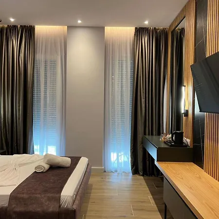 Ξενοδοχείο Domus & 4*