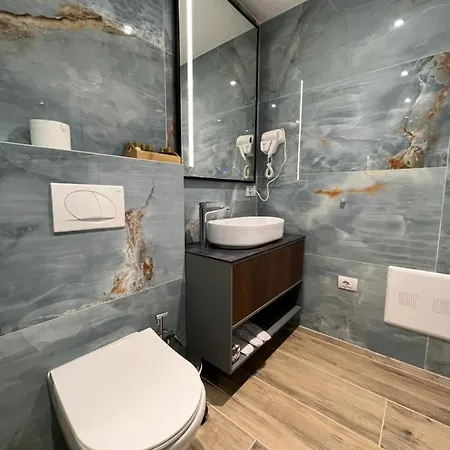 Domus & Hotel Shëngjin