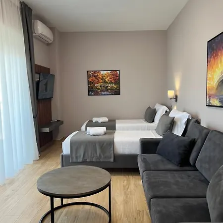 Domus & Ξενοδοχείο 4*