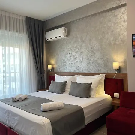 Ξενοδοχείο Domus &