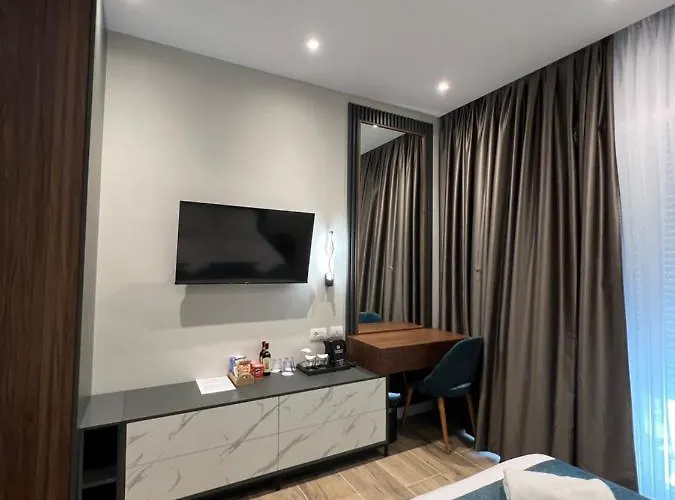 Domus & Hotel