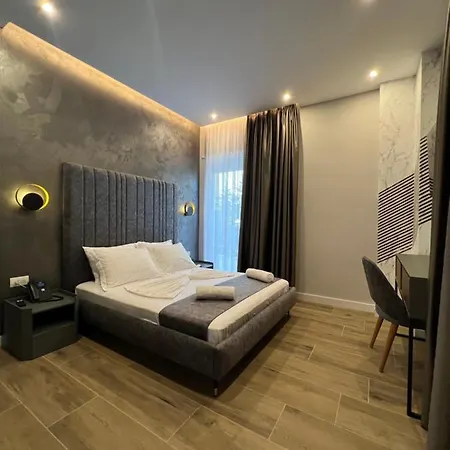 Hotell Domus & Shëngjin