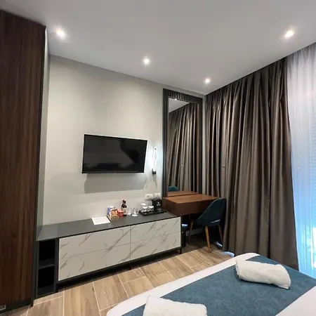 Domus & Hotel