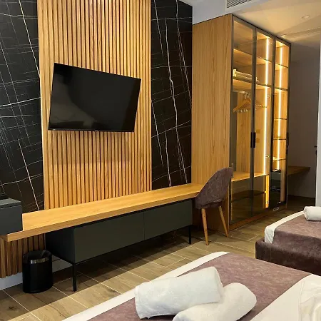 Hotel Domus & 4*