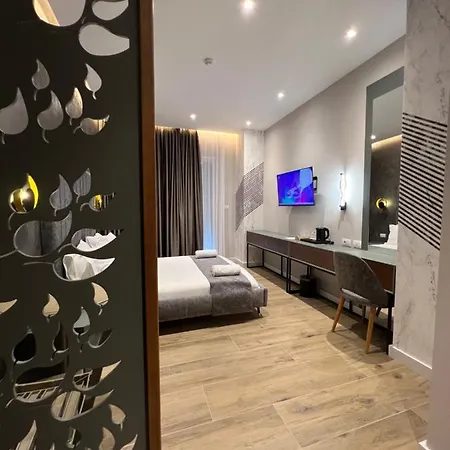 Domus & Hotel