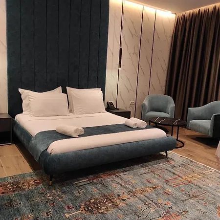 Hotel Domus &