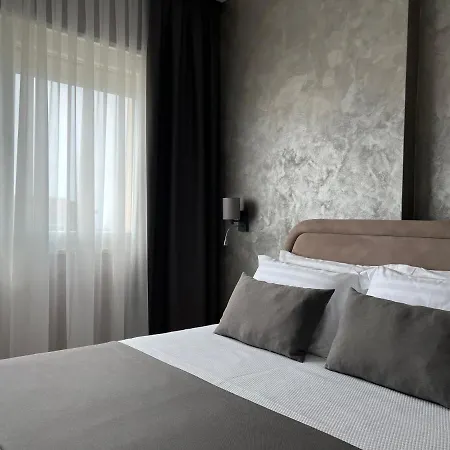 Domus & Hotel Shëngjin