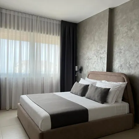Hotel Domus & Shëngjin