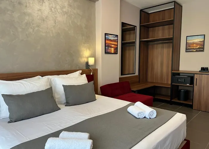 Domus & 4* Shëngjin