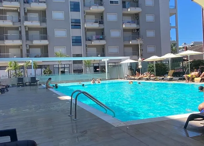Domus & Hotel 4*